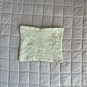 intimately “meet in the middle” tube top